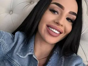Myfreecams Watch Live Sex Cams of EVAXROSE
