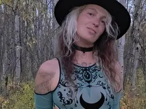 Myfreecams Live Sex Cam of oddywithabody