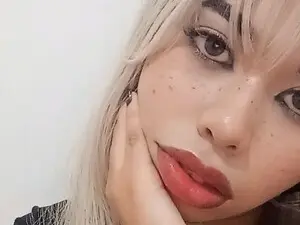 Myfreecams Adult Video Chat of Kitty_Burn