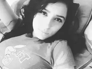 Myfreecams Live Sex Cam of Annieekatt