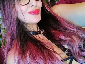 Myfreecams Live Sex Cam of CARMENVILLA1