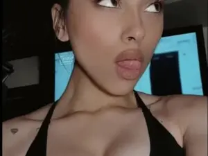 Myfreecams Live Sex Cam of Cupcake_izzy