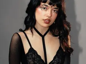 Myfreecams Free Porn Cam of Saphyralux