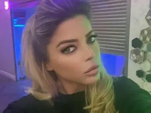 Myfreecams Free Porn Cam of SarahLyne