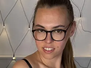 Myfreecams Adult Webcam of AriianaDoll