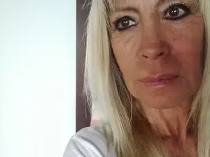 Myfreecams Adult Video Chat of Latinablond7