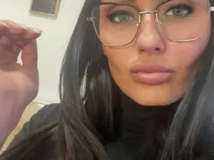Myfreecams Adult Webcam of SashaSky