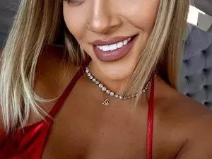 Myfreecams Adult Webcam of Lorehottie