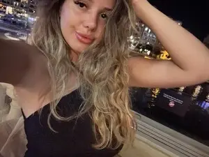Myfreecams Best live sex cam show of StrawberryHug