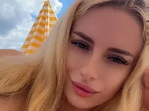 Myfreecams Adult Video Chat of ChristiHanson