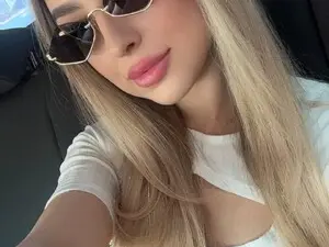 Myfreecams Watch Live Sex Cams of ScarletColes