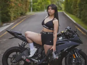 Myfreecams Watch Live Sex Cams of Melody_black