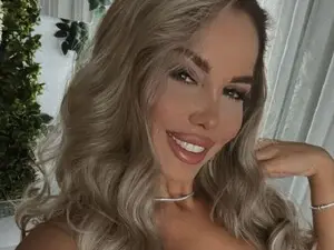 Myfreecams Live Sex of ZinaSquirts