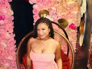 Myfreecams Watch Live Sex Cams of HoneyfunEbony