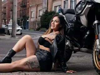 Streamate Best live sex cam show of AzunaStar