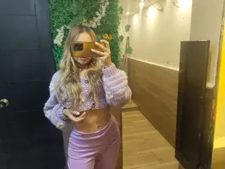 Streamate Live Porn of RainbowLov21