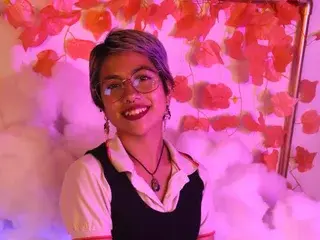 Streamate Live Sex Cam of Lunarichy22