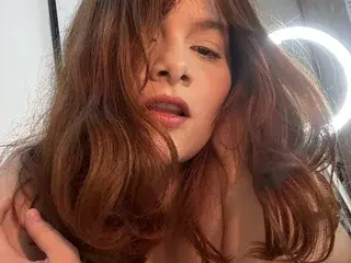 Streamate Watch Live Sex Cams of Aleva_freckled
