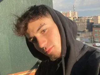 Streamate Adult Webcam of LucasKninght