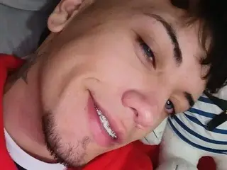 Streamate Watch Live Sex Cams of Y_apolo33