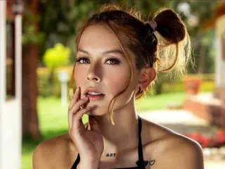 Streamate Live Sex Cam of VictoriaOrttegaa