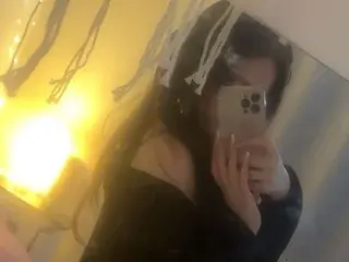 Streamate Live Sex Cam of Cherryrosealiee