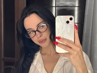 Streamate Free Porn Cam of RoxyHey