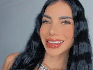 Streamate Sex Cam of Emiliana_Saenz