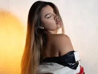 Streamate Live Porn of megann_glow