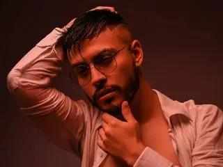 Streamate Live Sex Cam of Aiden_Gray