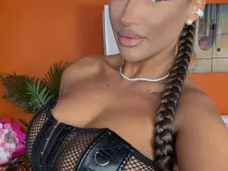 Streamate Sex Cam of Loving_Blondie