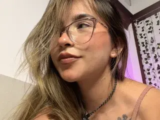 Streamate Watch Live Sex Cams of AuraRosse