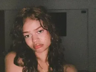 Streamate Free Porn Cam of Kimm_Smith