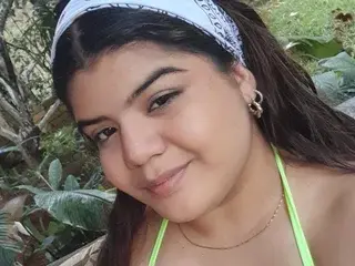 Streamate Watch Live Sex Cams of skyy_white