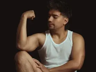 Streamate Nude Webcam of Ian_Davis