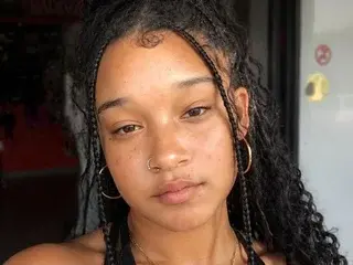 Streamate Live Porn of NaughtyMe19
