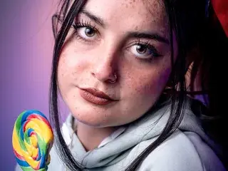 Streamate Sex Cam of AshleyPetit