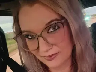 Streamate Sex Chat of NinaNicoleRoyale