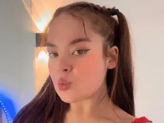 Streamate Free Live Porn of Nikkinovacs