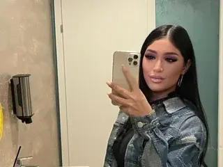 Streamate Sex Chat of Kira_Krush