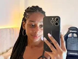 Streamate Live Sex Cam of PixzyMartinez
