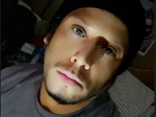 Streamate Nude Webcam of Briefsguy