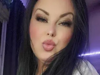 Streamate Free Porn Cam of NikkiSkye