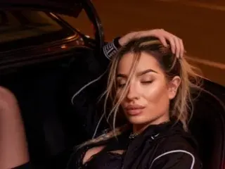 Streamate Free Live Porn of MeganBlazeee