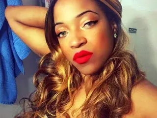 Streamate Watch Live Sex Cams of BustyIrie