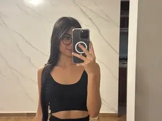 Streamate Free Porn Cam of beatriz_doll
