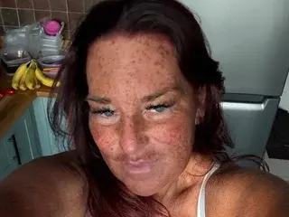 Streamate Free Live Porn of BettyBoo75