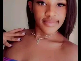 Streamate Nude Webcam of Sexyred2118