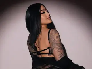 Streamate Free Live Porn of EllieKlark