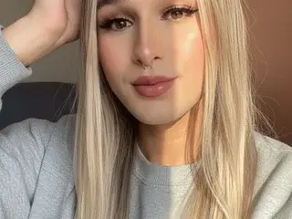 Streamate Free Live Porn of monserrat22